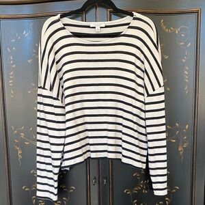 Ann Taylor Black and White Striped Long Sleeve Top 100% cotton size XL